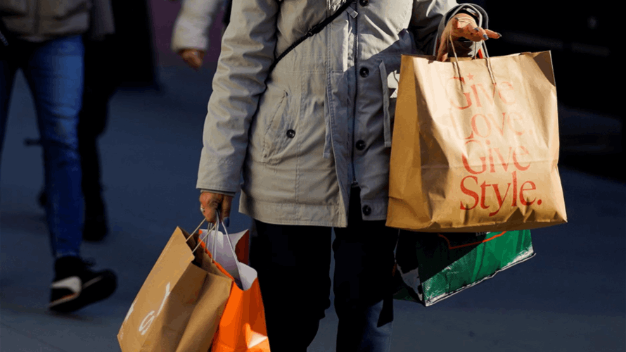 US consumer spending falls; inflation cooling