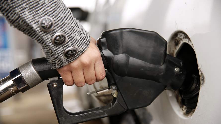 Lebanon fuel prices swing, register new drop
