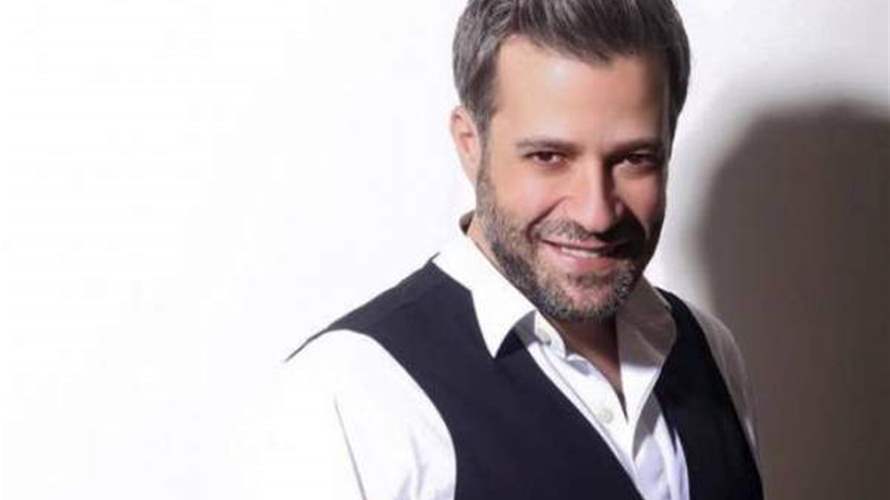زين العمر يرنّم "حنانك يا رب الأكوان" في زمن الصوم (فيديو)