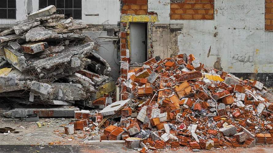 Environment Minister launches application for treating construction waste   