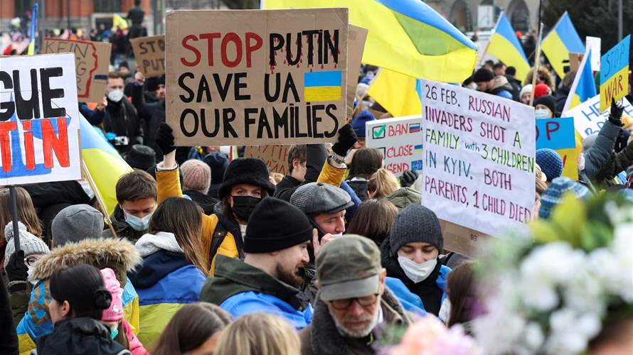 Protest in Berlin over arming Ukraine against Russia draws thousands