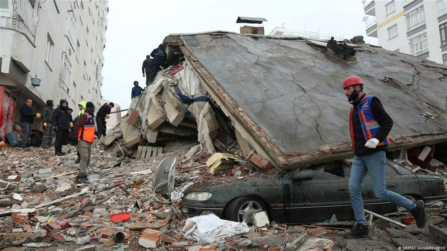 New Turkey quake kills one person, flattens more buildings