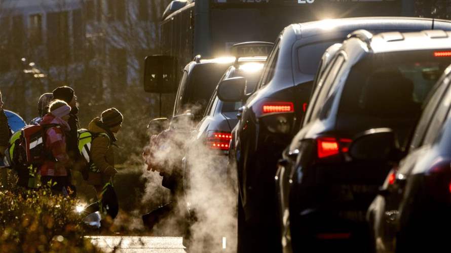 Energy agency: SUV growth weighs on emissions, batteries 