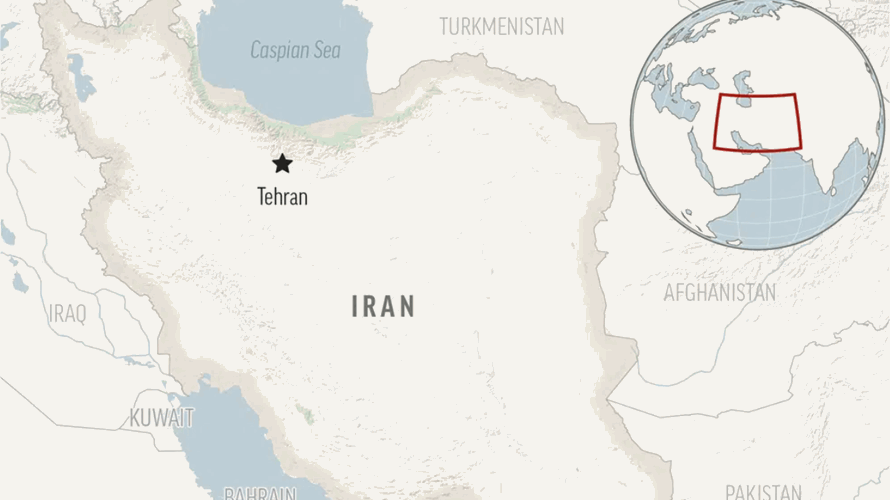Iran expels 2 German envoys amid uproar over death sentence