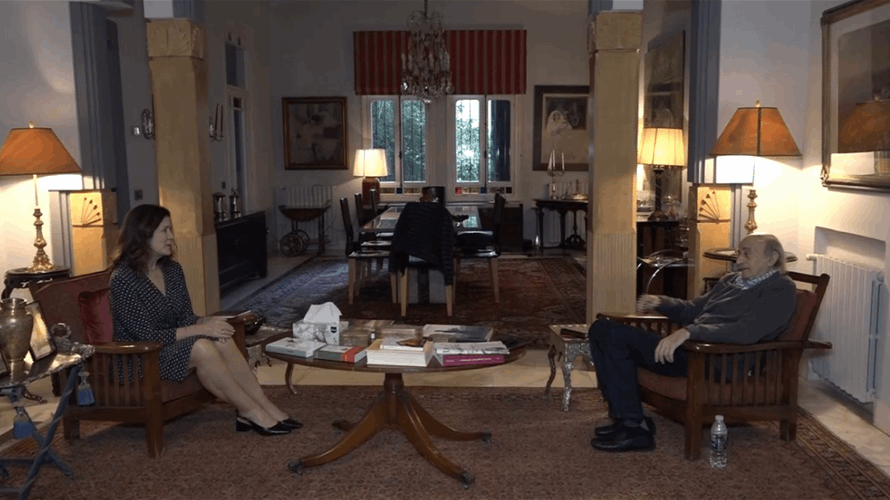 Jumblatt discusses developments with Shea in Clemenceau