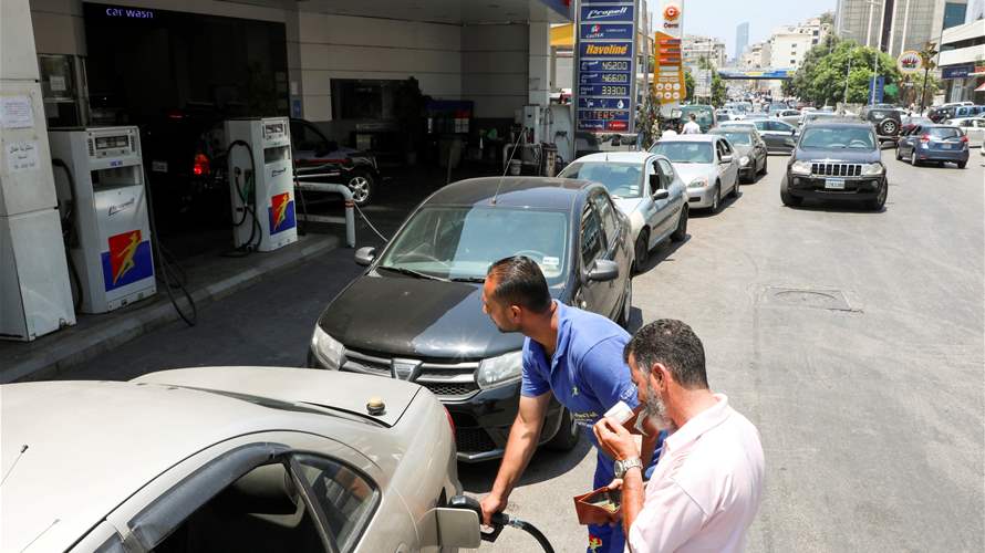 Lebanon fuel prices surge as currency further depreciates