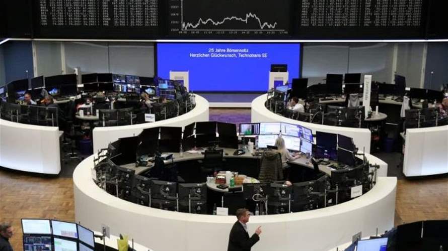 No relief for European stocks as battered banks extend losses