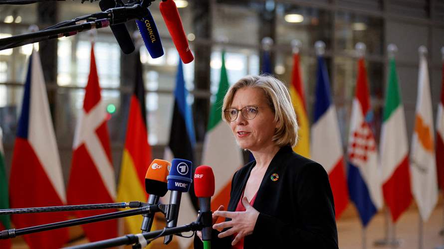 Austria not rowing back support for EU's car CO2 law, minister says