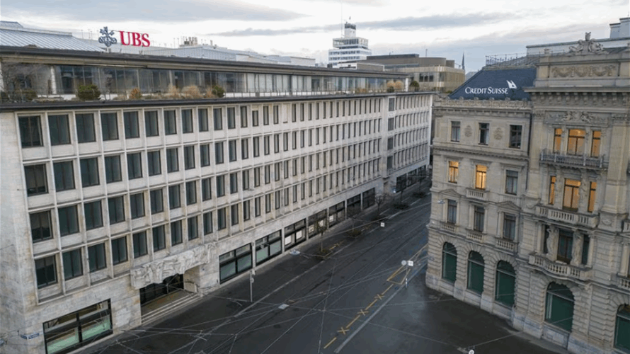 Bank shares slide as Credit Suisse rescue fails to quell contagion fears