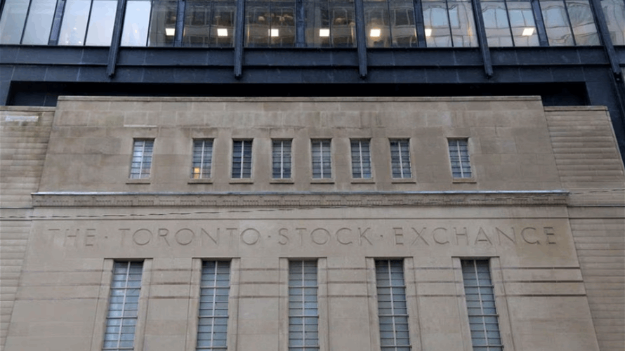 TSX starts week on firmer ground as materials, financials gain