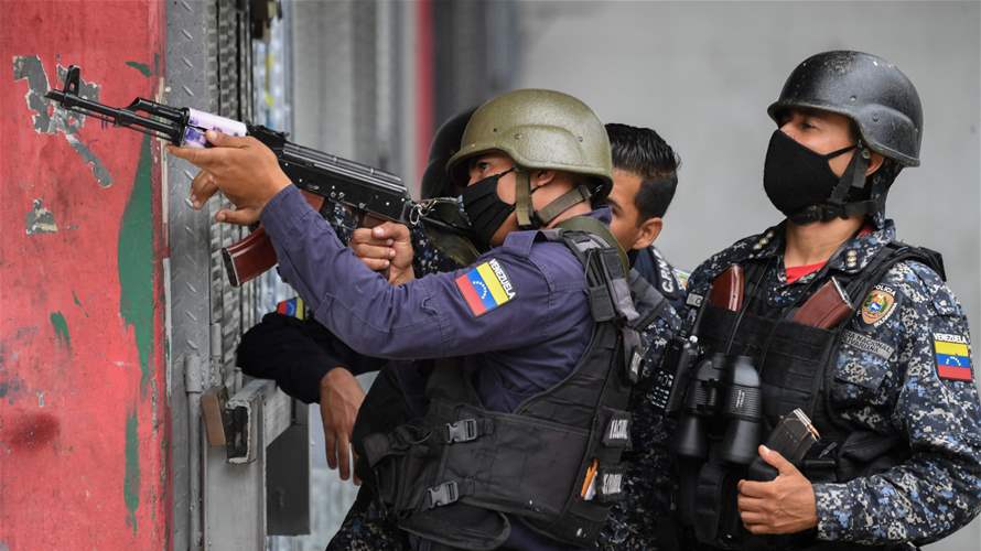 Venezuelan police arrest mayor, judges, public official for corruption - state TV