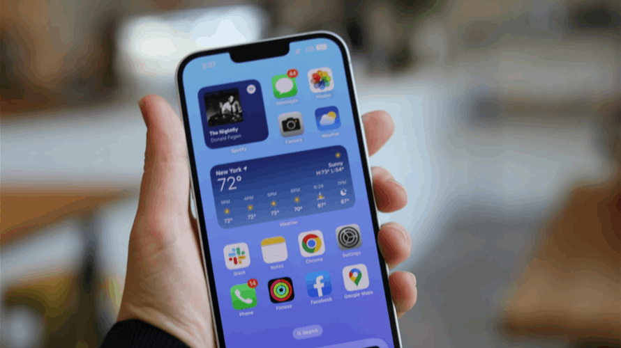 Consumers are splurging on premium smartphones amid tough economic conditions