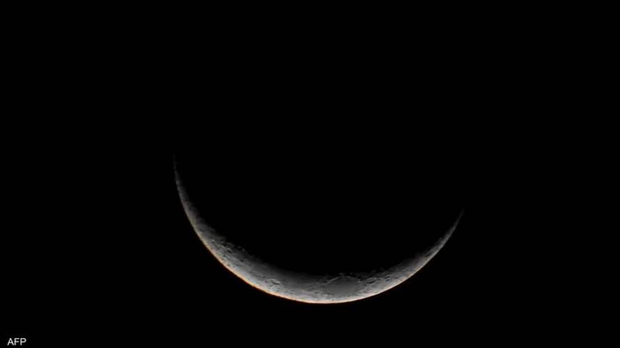مركز الفلك الدولي ينشر أول صور فلكية ترصد هلال رمضان!