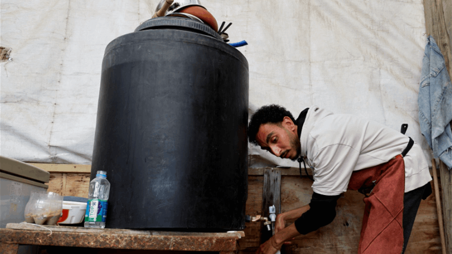 Trapped and jobless, Gaza youths look for a way out
