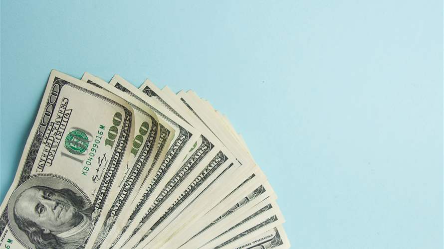 Dollar eases as investors ponder outlook for Fed rates