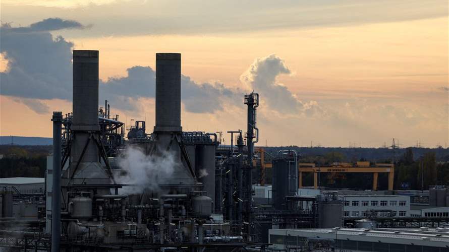 Investors urge European chemical makers to take action on emissions 