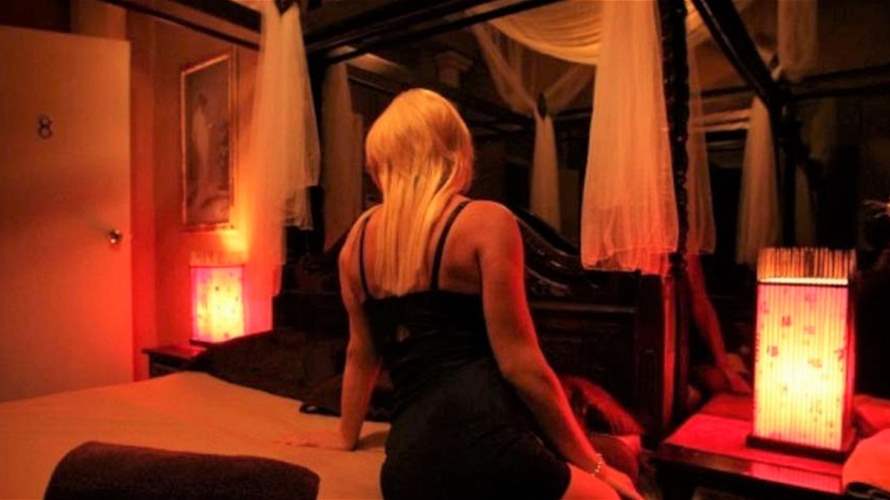 توقيف شبكة تنشط بتسهيل أعمال الدعارة... اعلانات لخدمات جنسية ومواعيد مع ارقام هواتف! 