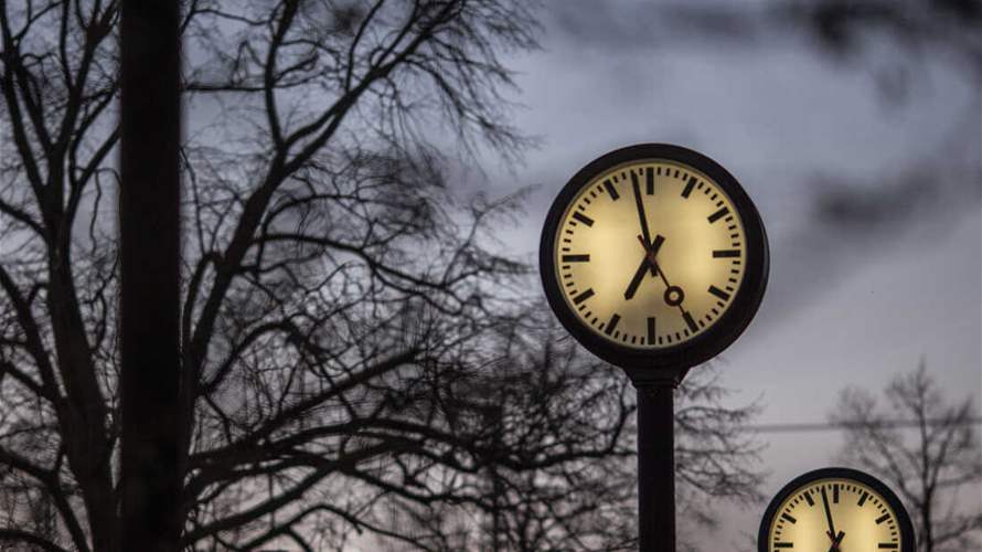 Lost in time: Exploring the history and varied practices of daylight saving time