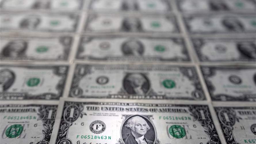 Dollar steady, yen falls as banking fears ease