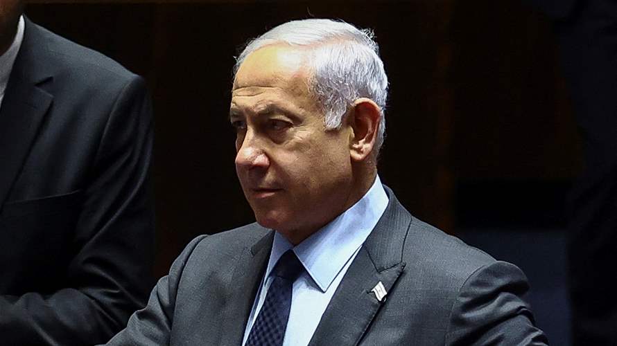  Israel's 'fired' defense chief hangs on as Netanyahu hits pause