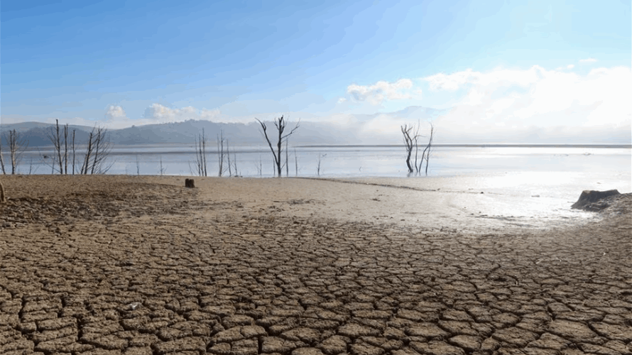Tunisia cuts off water supply at night amid severe drought