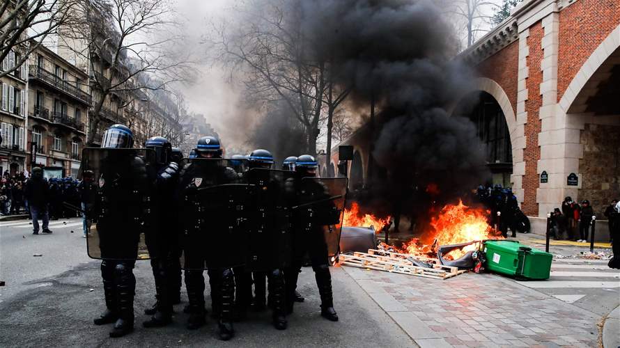 Pension protests raise tension between police, demonstrators