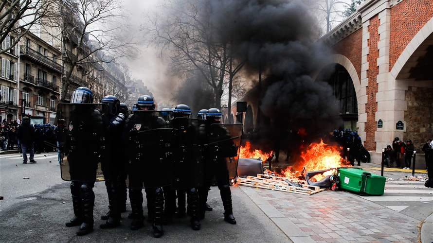 Pension protests raise tension between police, demonstrators