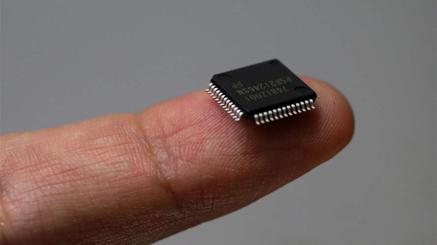  Japan restricts chipmaking equipment exports as it aligns with US China curbs