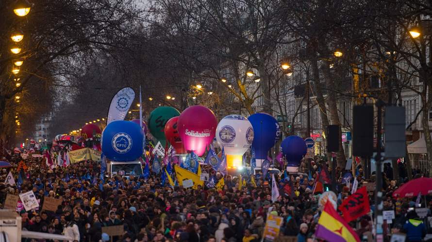 Pension protests to bring 'maximum' workers in France after government, union talks fail