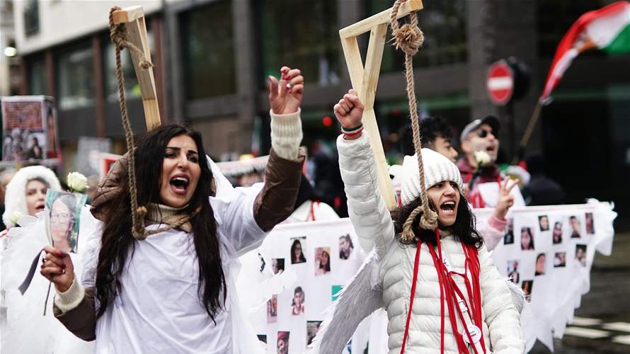 Death sentence for Iranian accused of killing 7 at protests