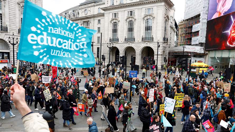 Members of NASUWT teaching union reject UK government pay offer