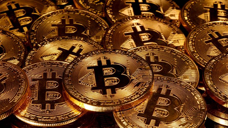 Bitcoin pushes past $30,000 as investors eye end of rate rises