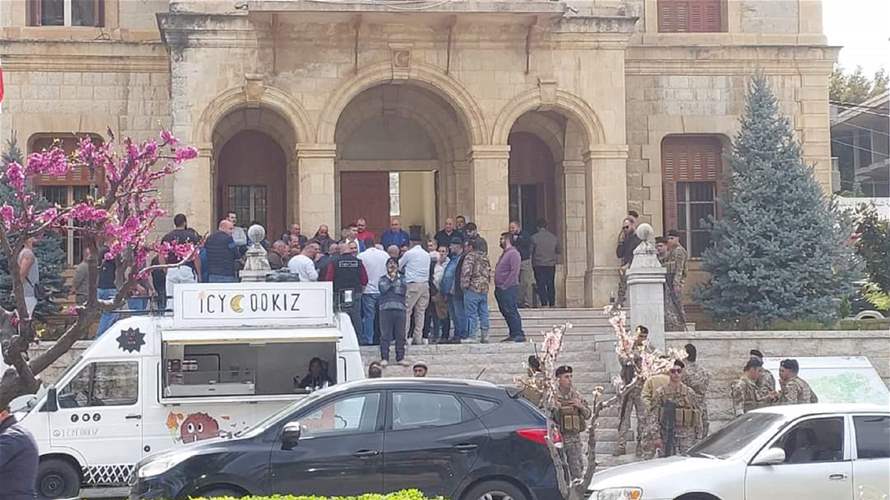 اعتصام في جزين احتجاجا على إنشاء معمل لفرز النفايات... ووقوع إشكال