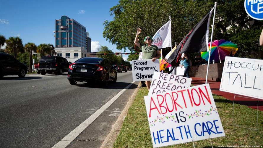 حاكم فلوريدا يوقع على قانون يحظر الاجهاض بعد ستة أسابيع من الحمل 