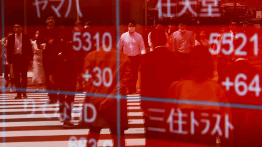Recession fears leave stocks drifting toward weekly loss