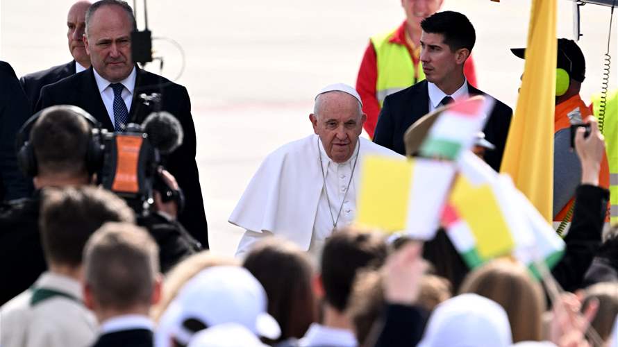 وصول البابا فرنسيس الى المجر في زيارة تستمر ثلاثة أيام