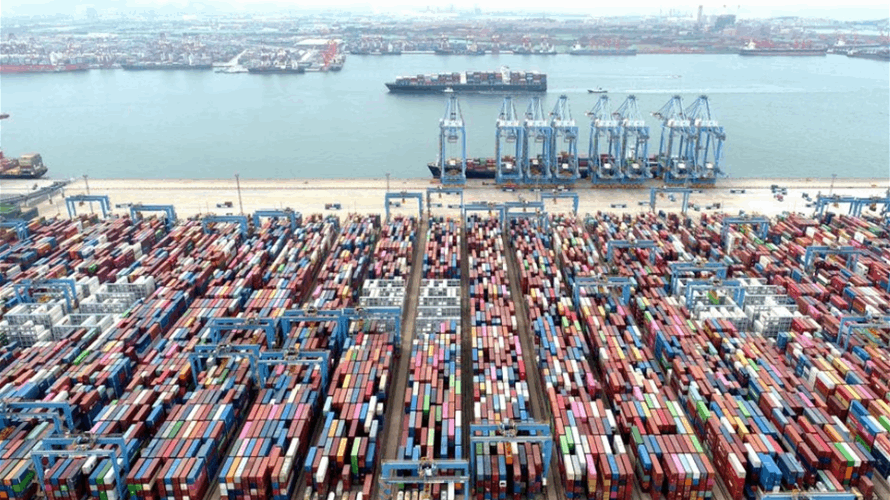 China's shrinking imports, slower exports growth darken economic outlook