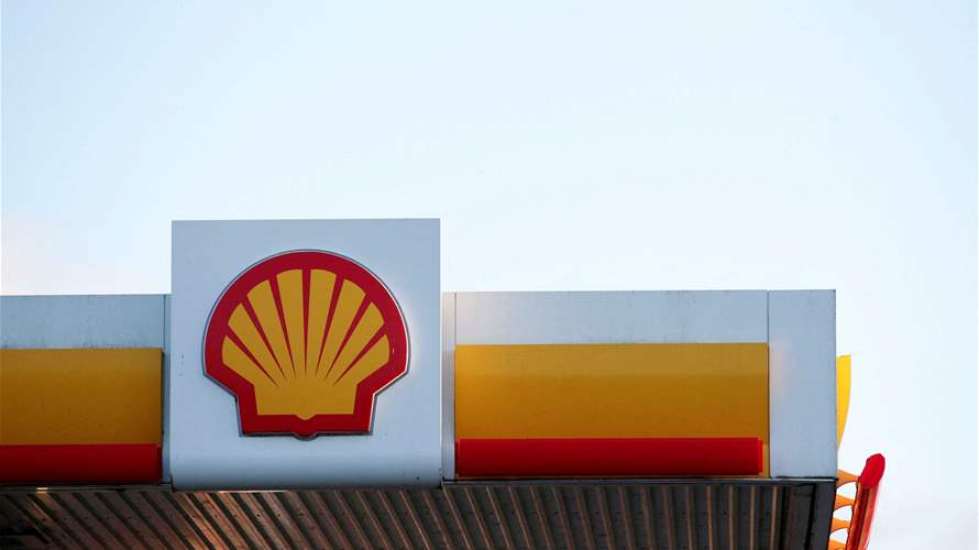 Proxy adviser PIRC recommends vote against Shell's chair, annual report