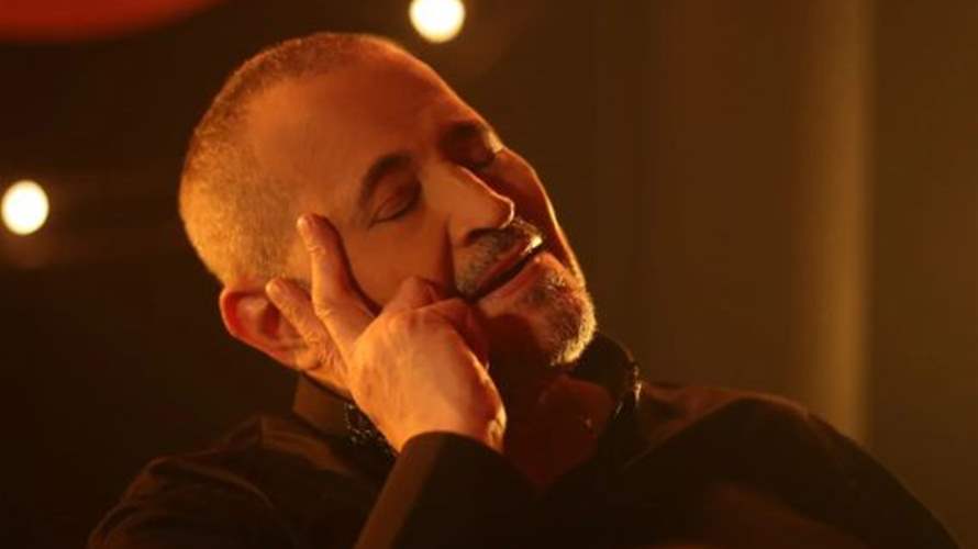 الجماهير انتظروا جورج وسوف على الشرفات وفي الطرقات... فيديو تقشعر له الأبدان