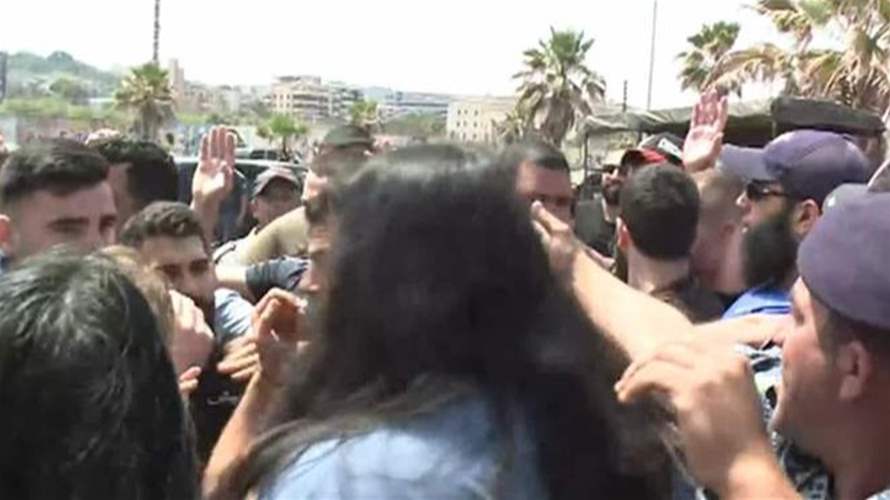 على شاطىء صيدا... معركة من نوع آخر