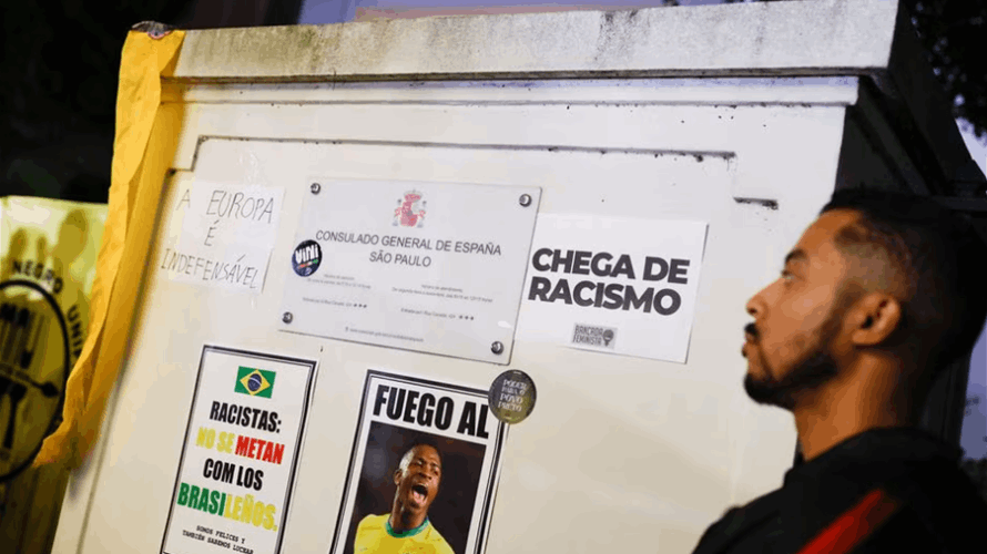 Four detained for alleged hate crime against Vinicius freed on bail