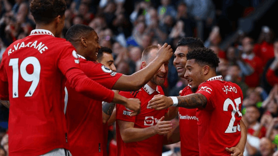 Manchester United back in Champions League with 4-1 rout of Chelsea