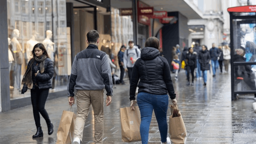 UK shoppers boost their spending despite inflation's bite