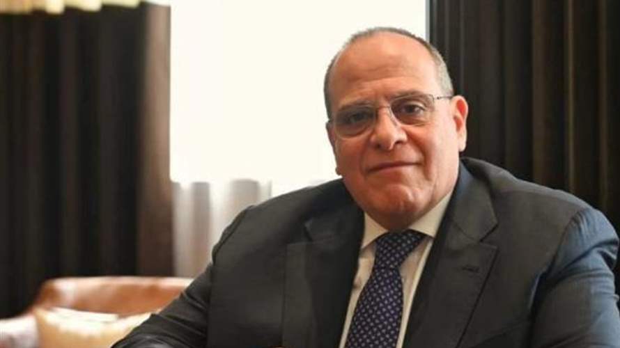 صادق الصباح يردّ على كاريس بشار: "خانها التعبير" 