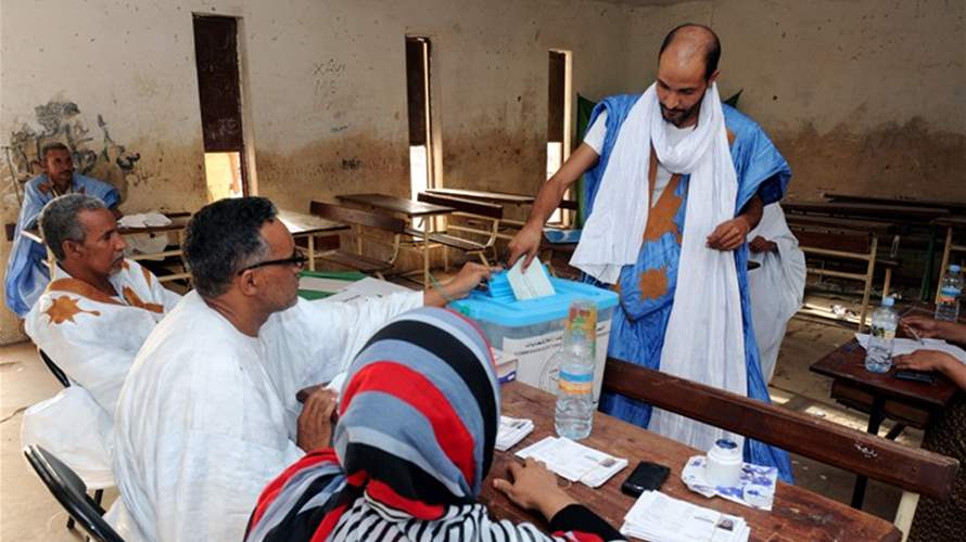 موريتانيون يصوتون في الدورة الثانية من الانتخابات التشريعية