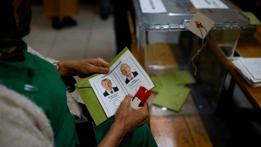 Turkey votes in runoff election, Erdogan positioned to extend rule