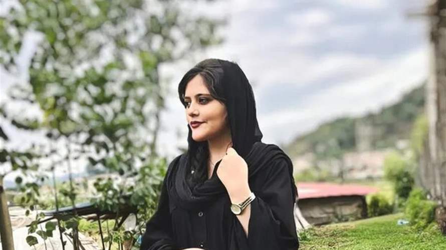 صحافية إيرانية غطت وفاة مهسا أميني تنفي التهم خلال محاكمتها 