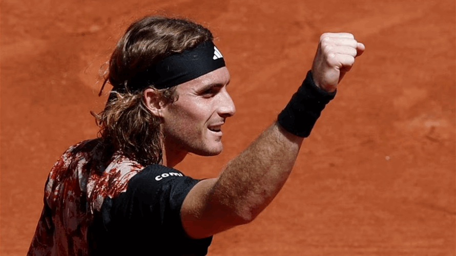 Fifth seed Tsitsipas powers past Carballes Baena into third round