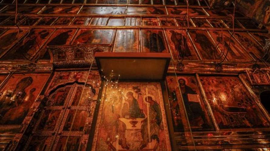 Transfer of holy icon shows Russian Orthodoxy's new sway under Putin