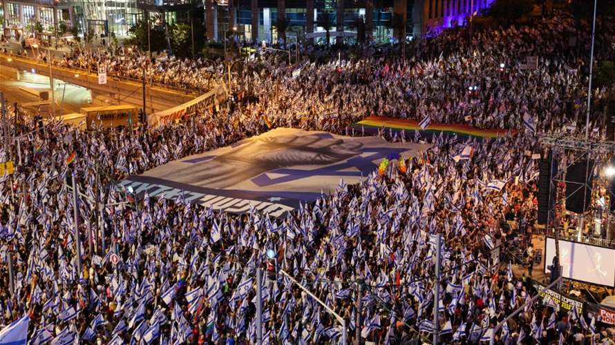 عشرات الآلاف يحتجون على الإصلاح القضائي في تل أبيب للأسبوع الثاني والعشرين تواليا